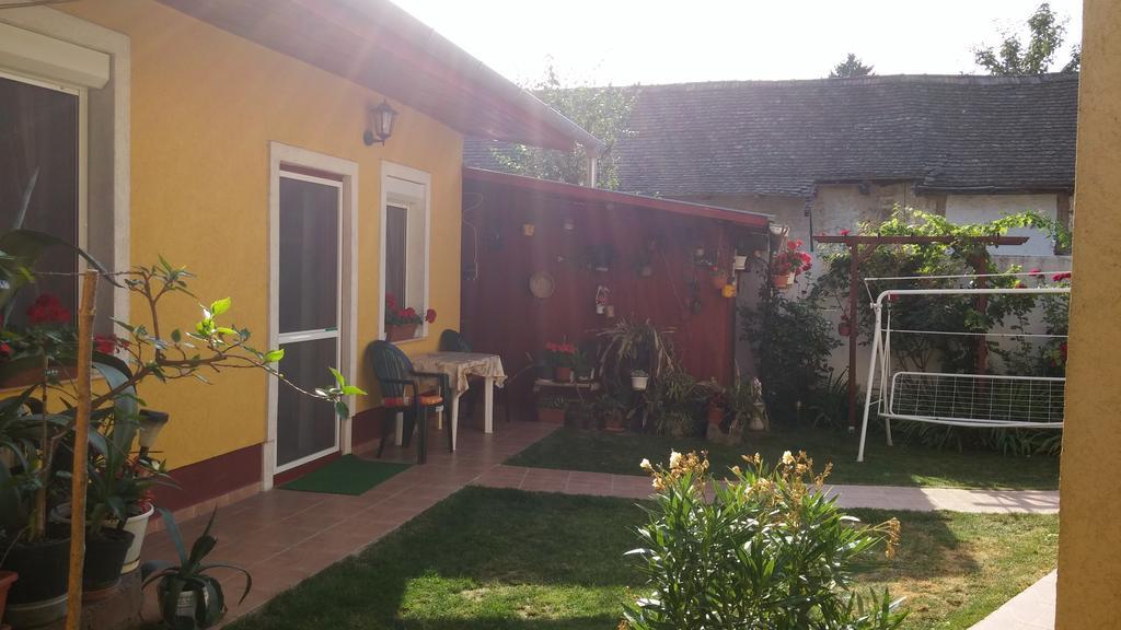 Zach Klara Utcai Apartman Visegrad Exterior photo