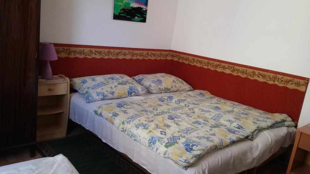 Zach Klara Utcai Apartman Visegrad Exterior photo