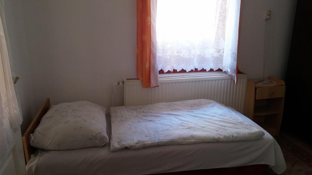 Zach Klara Utcai Apartman Visegrad Exterior photo